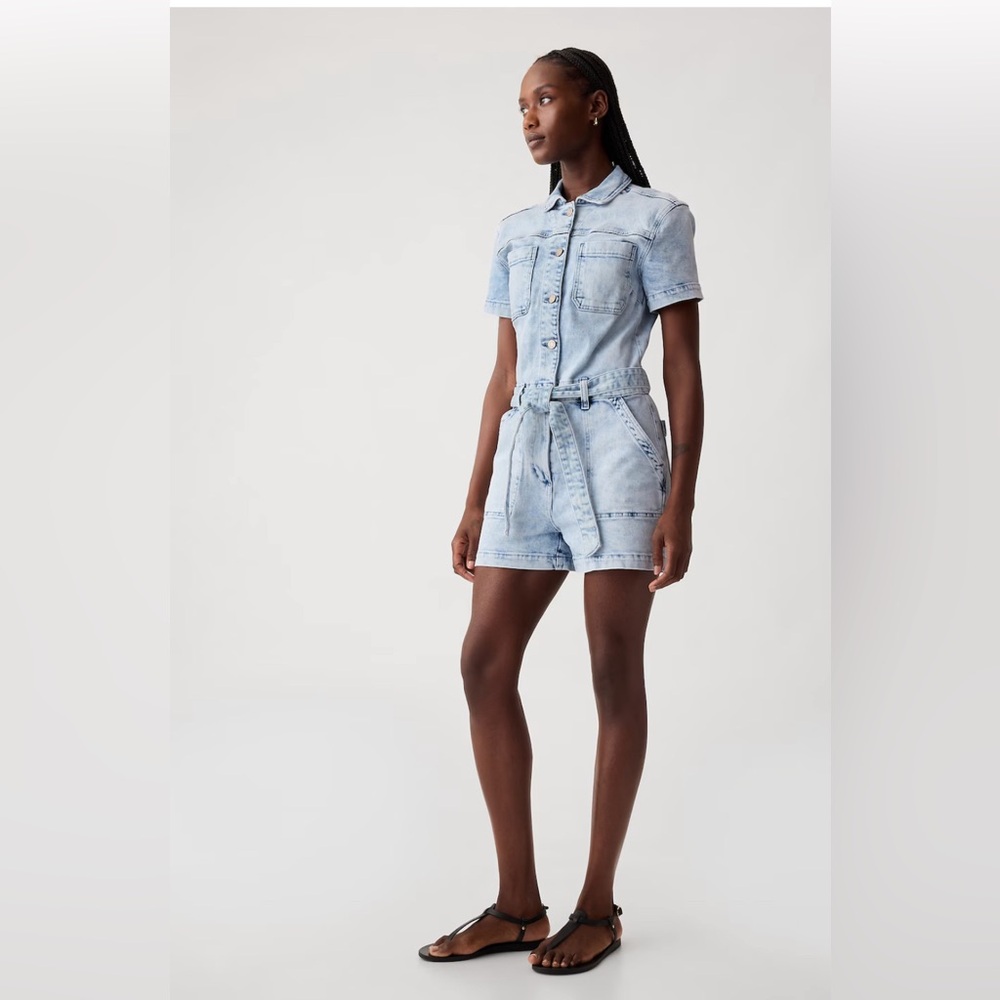 Belted Gap denim romper size 4!